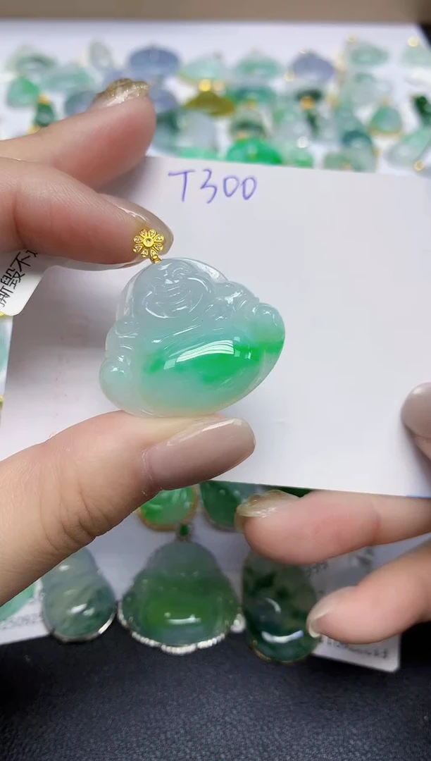 颈饰18K金镶嵌翡翠天然缅甸翡翠A货翡翠百元以上9元证书费自理