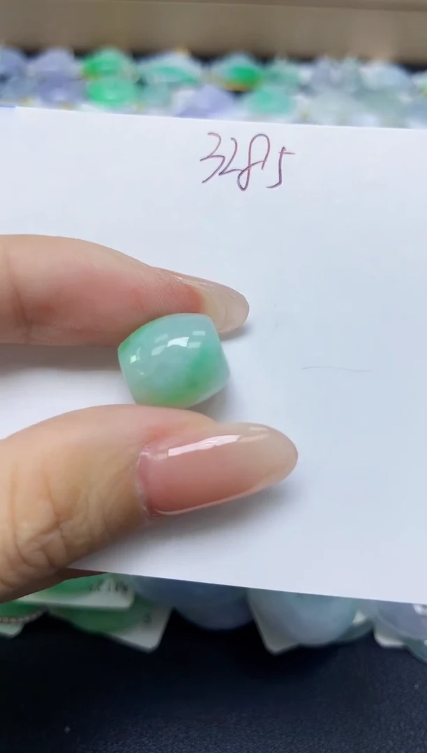 翡翠未镶嵌颈饰天然缅甸翡翠A货