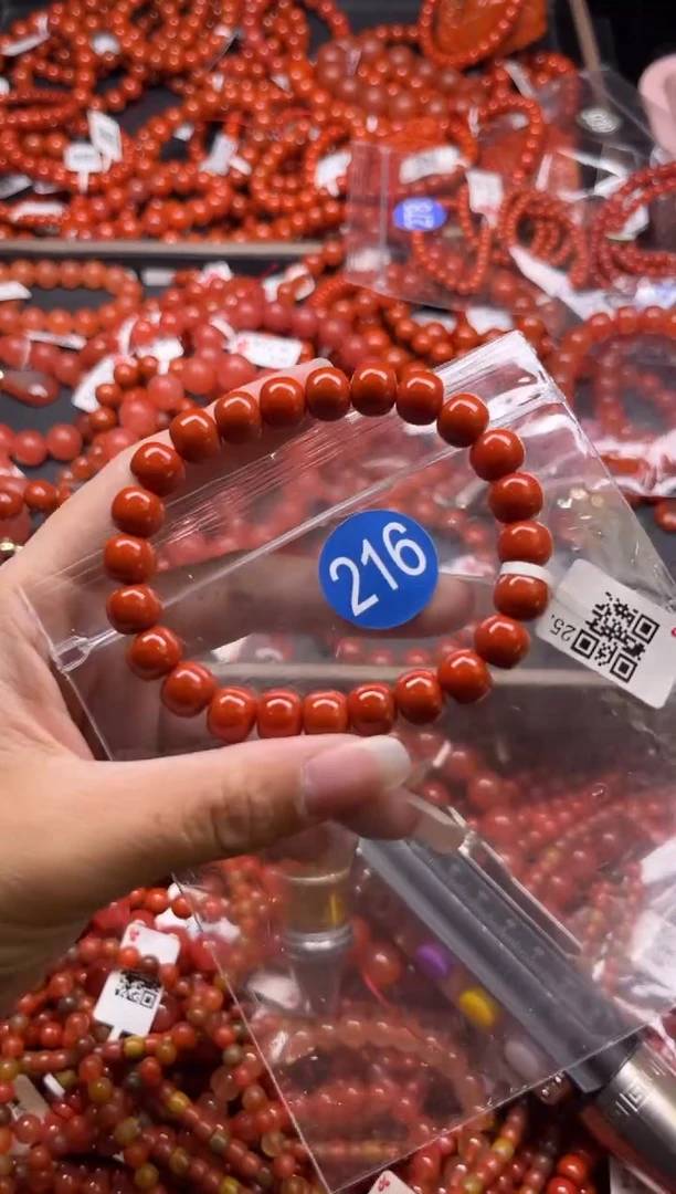 南红玛瑙未镶嵌珠宝奇石216-9