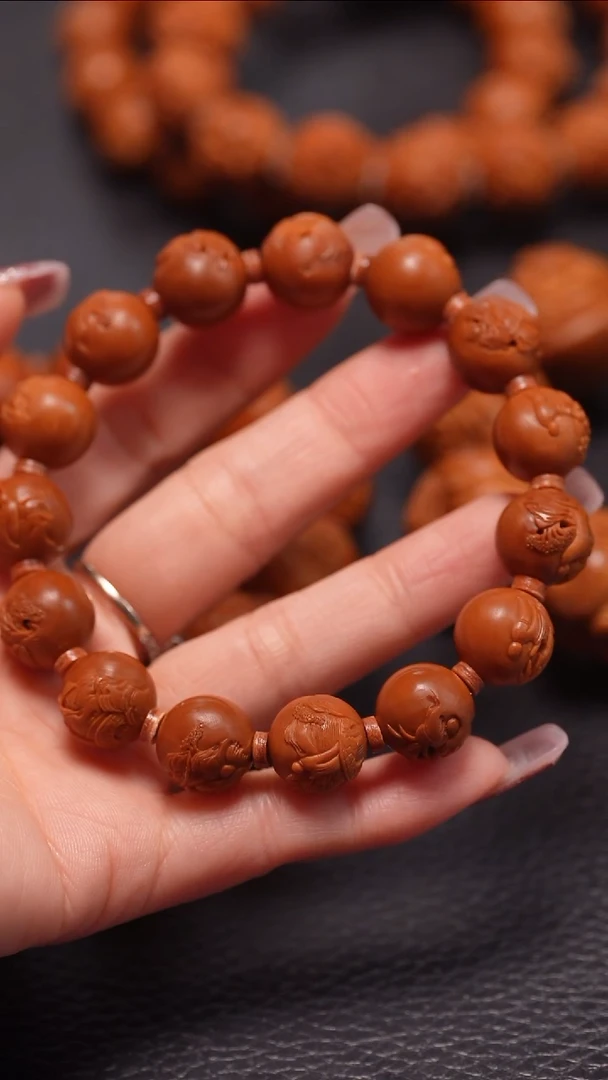 手串橄榄核1.35镂空无相