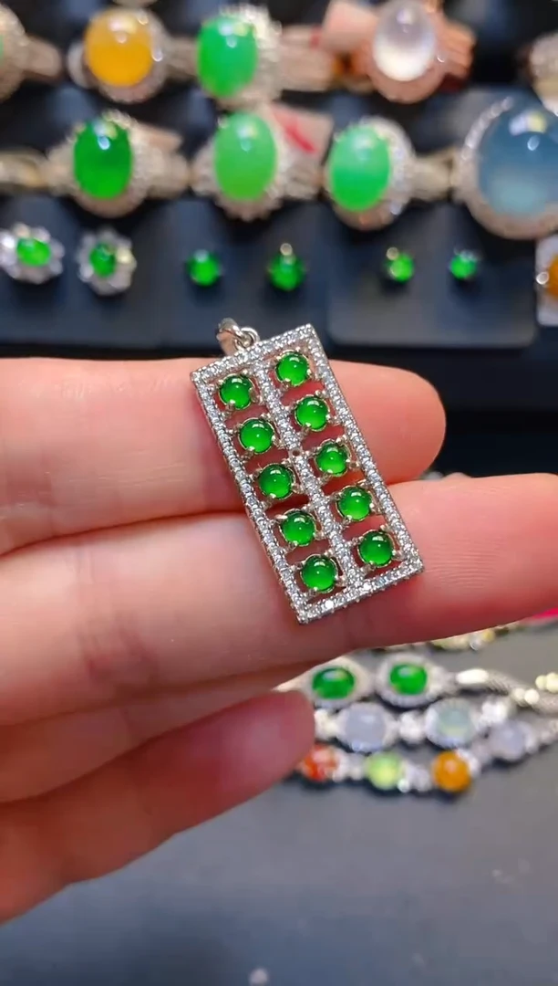 银S925镶嵌翡翠耳饰天然