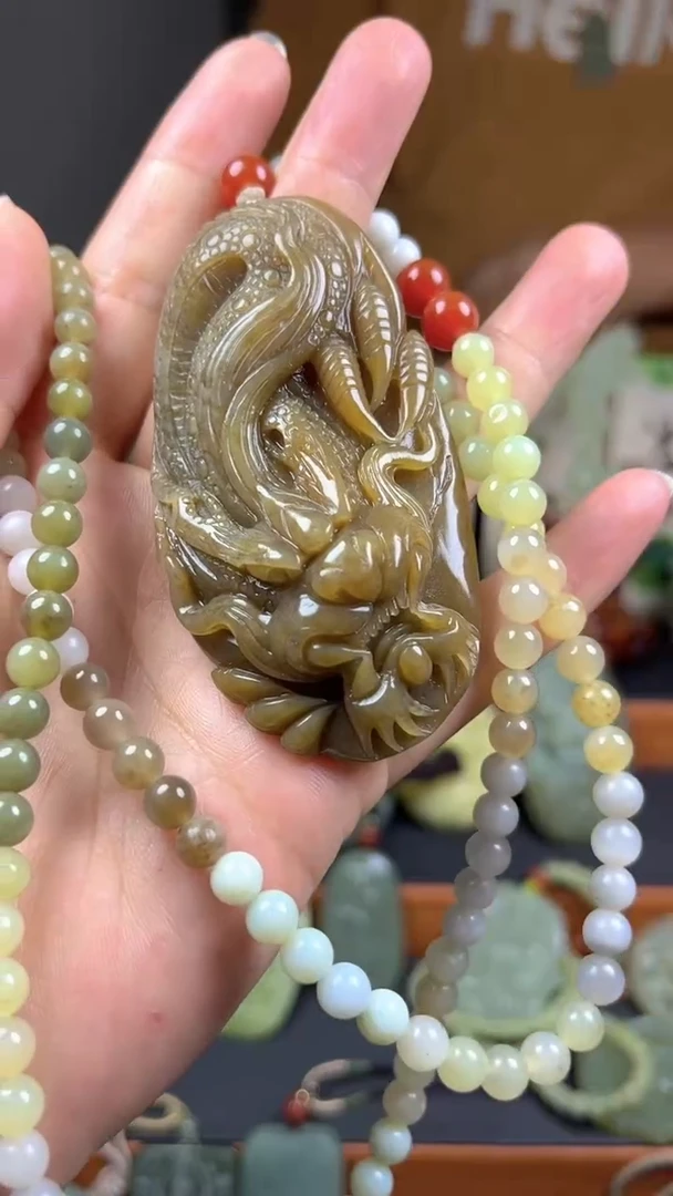 颈饰未镶嵌和田玉1