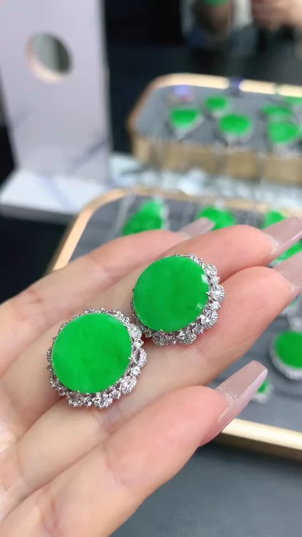 【闪购商品】翡翠耳饰18K金镶嵌赠礼盒证书