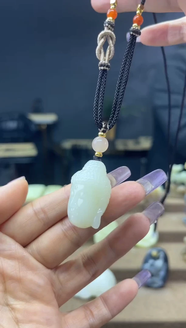 颈饰未镶嵌和田玉1