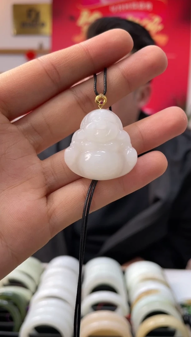 【闪购商品】和田玉颈饰18K金镶嵌佛公卡30发一件