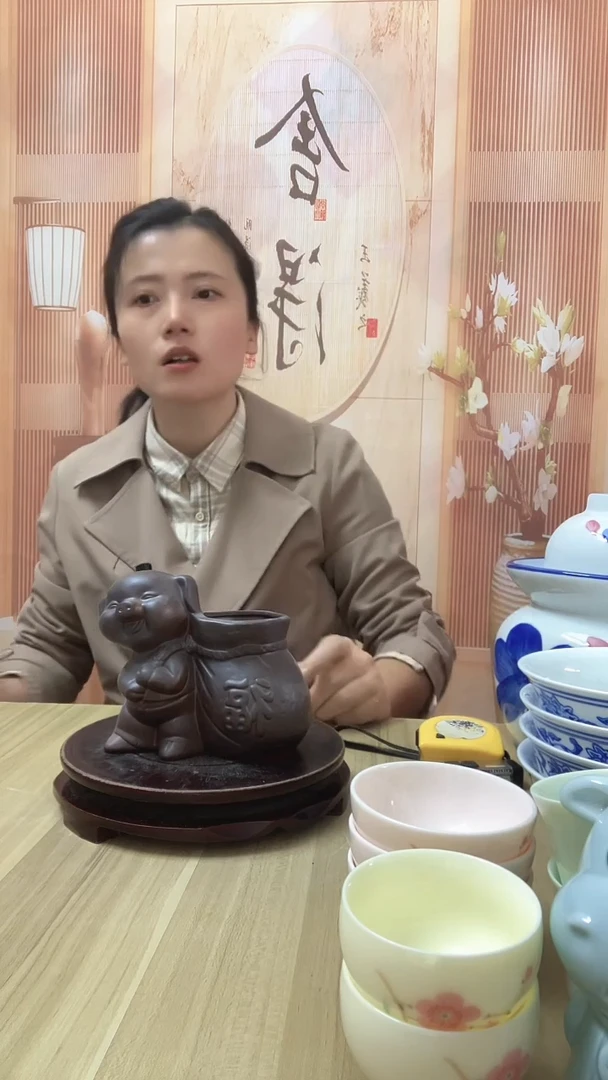 瓷小猪收纳摆件1个