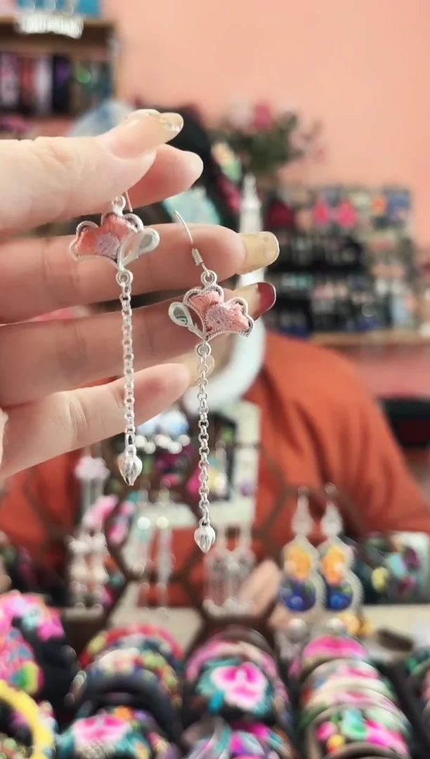 艺枝独绣手工饰品406