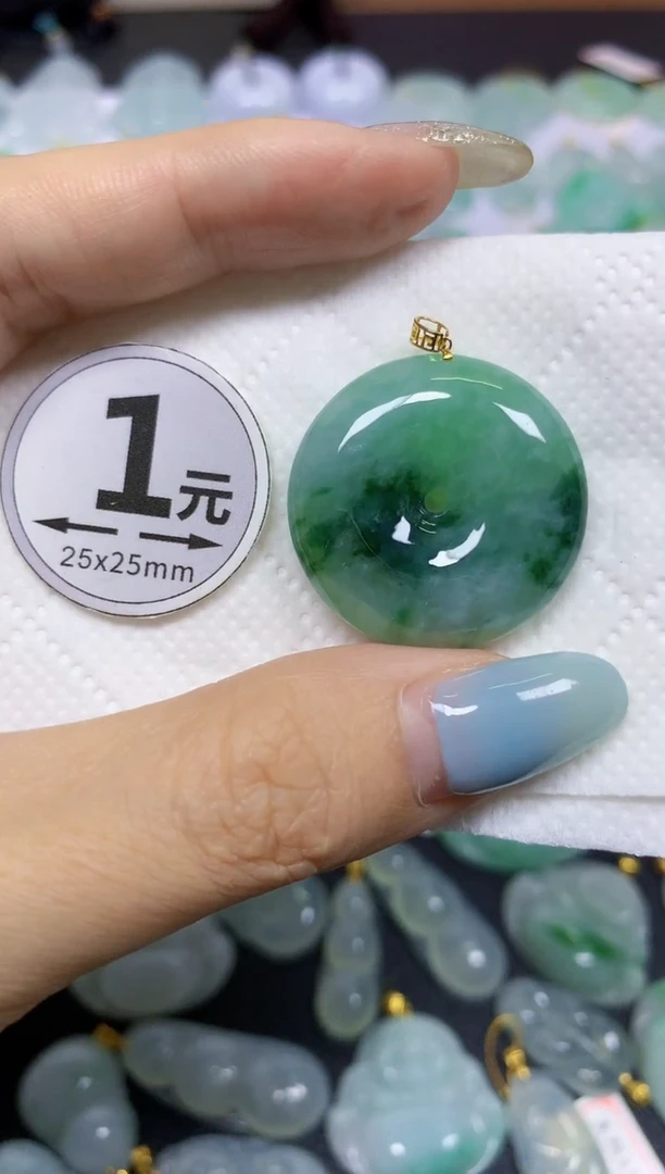 翡翠18K金镶嵌颈饰天然翡翠A货