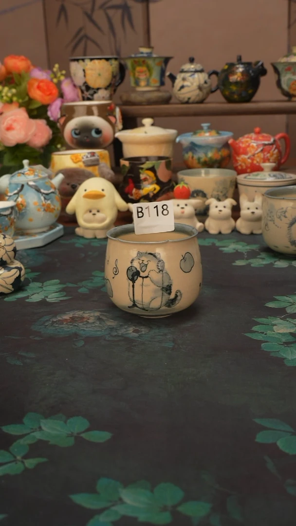 小雾垂露  猫猫唱歌手握杯118