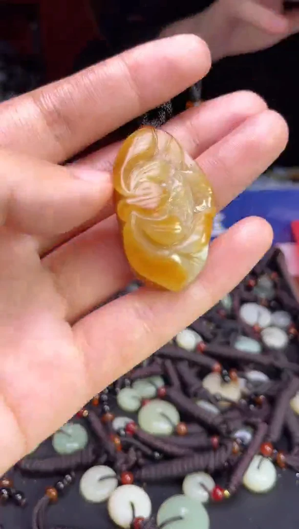 未镶嵌和田玉挂件1