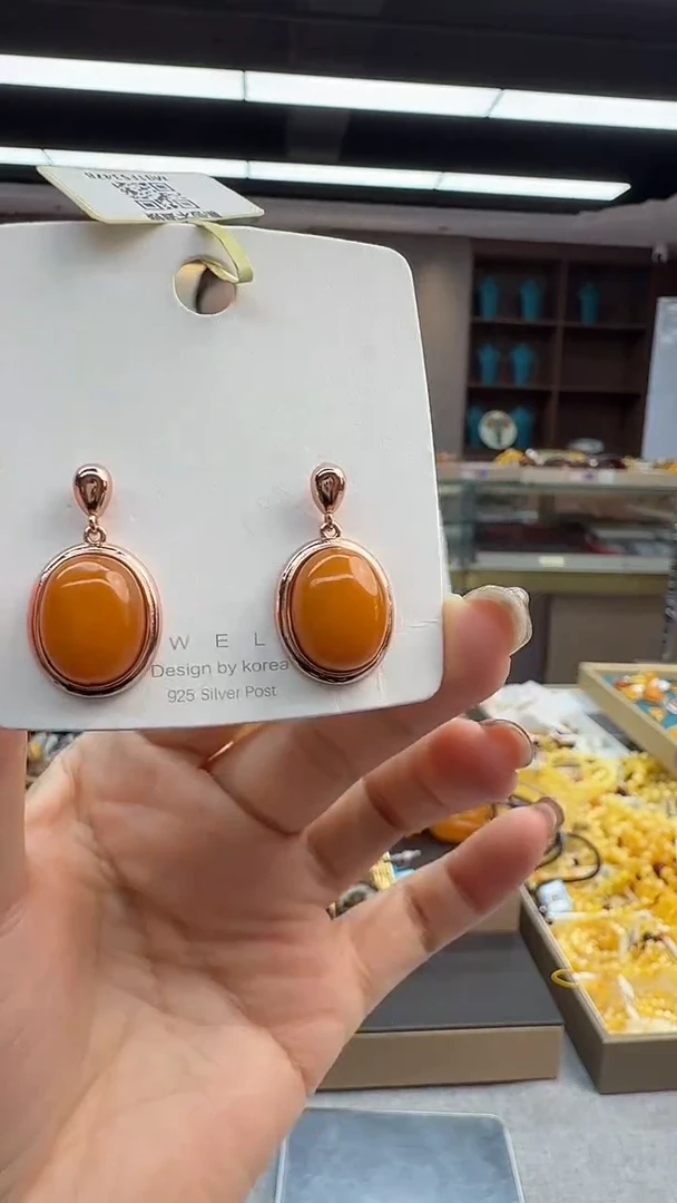 琥珀未镶嵌耳饰86秒拍号 假一罚三