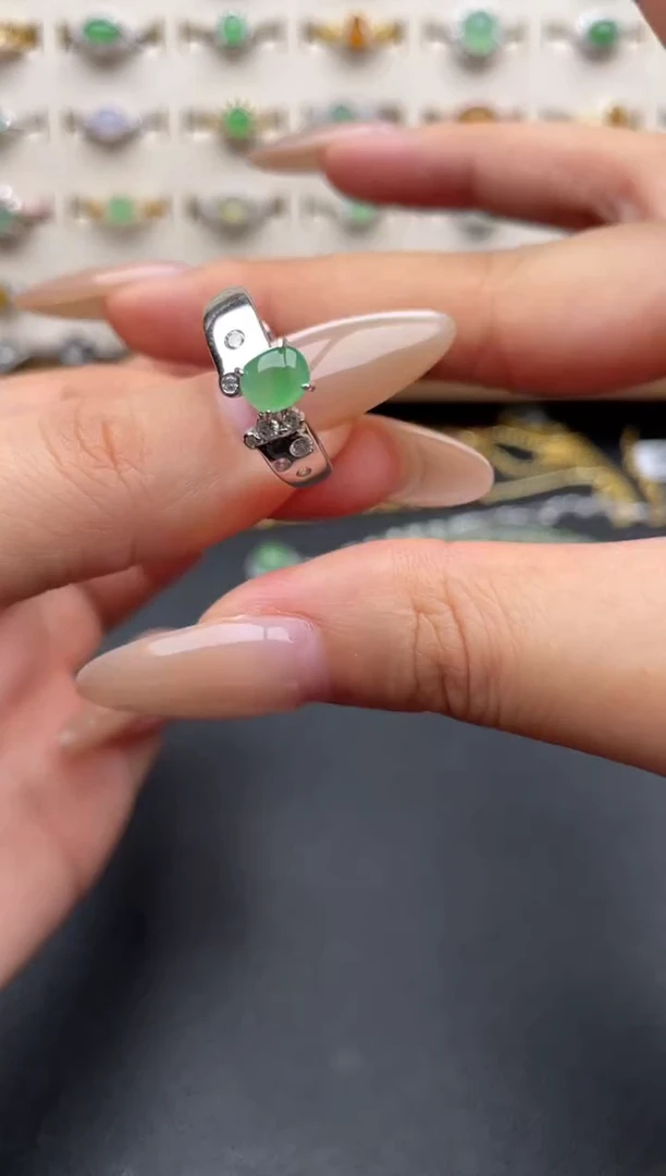 银S925镶嵌戒指翡翠一物一证一礼盒