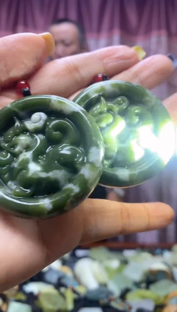 未镶嵌岫玉吊坠多样性发其中之一  挂坠