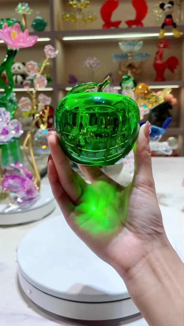 水晶光面绿苹果摆件