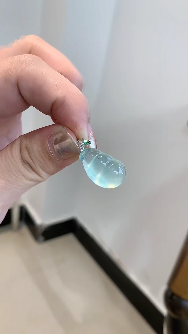 未镶嵌蛇纹石玉吊坠(不含链)四季豆