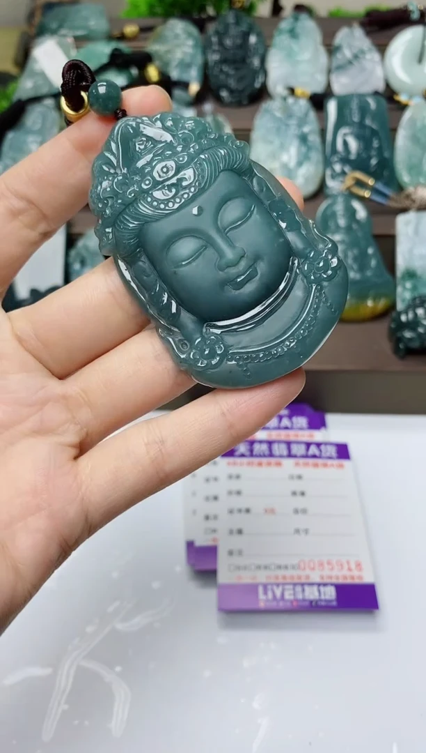 翡翠未镶嵌颈饰