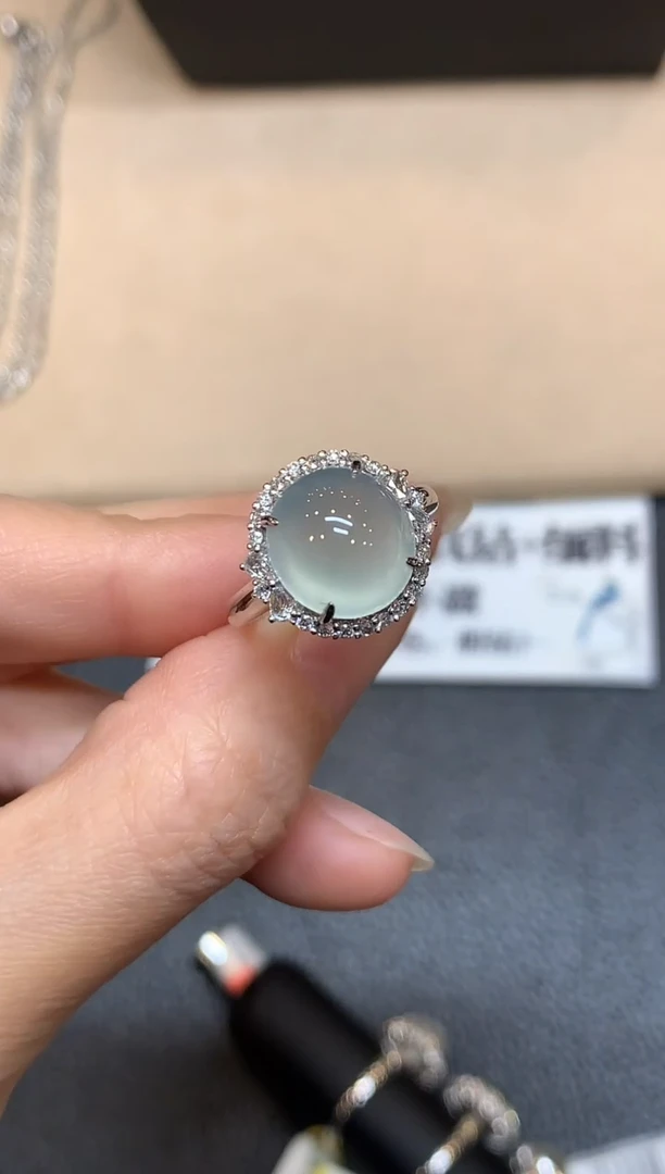 18K金镶嵌戒指翡翠1蛋面【无服务费