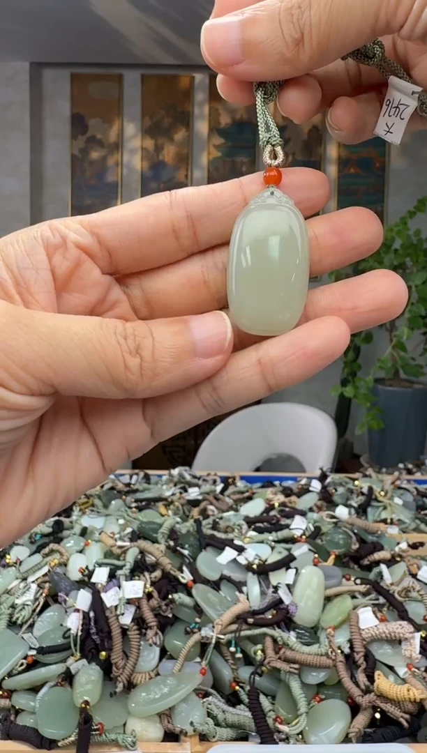 未镶嵌和田玉挂件拍一发一