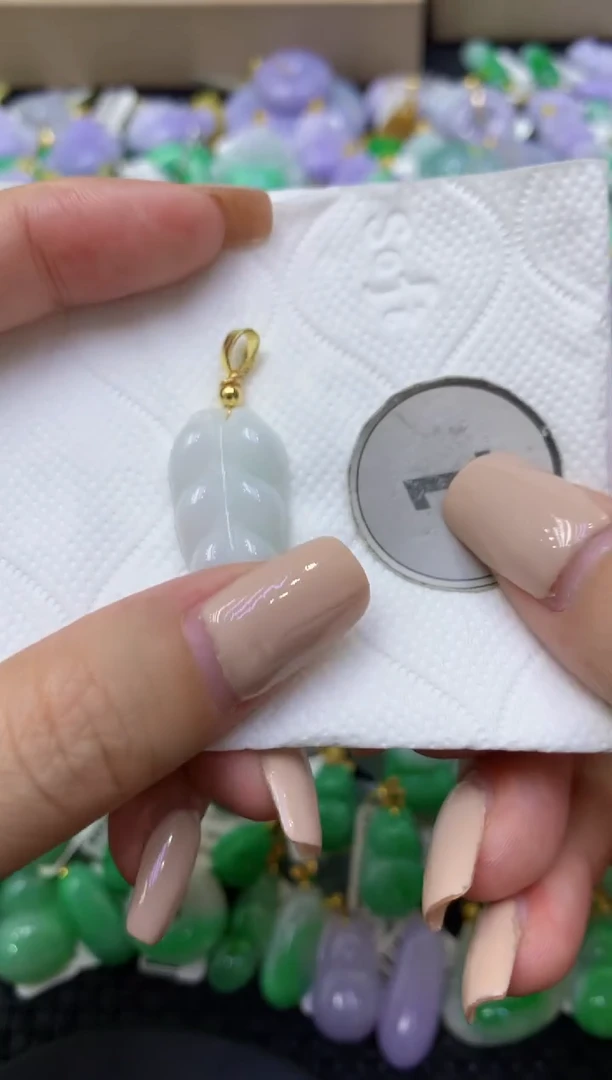 颈饰未镶嵌翡翠天然缅甸翡翠A货