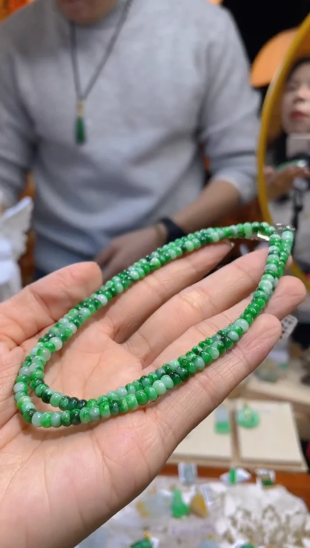 【闪购商品】翡翠颈饰未镶嵌假一赔三