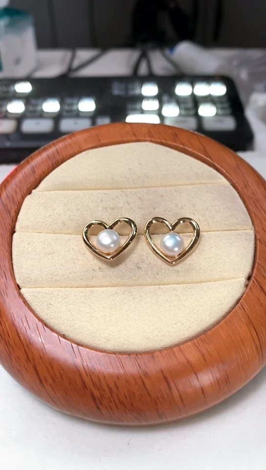 【闪购商品】淡水珍珠耳钉未镶嵌爱心耳钉