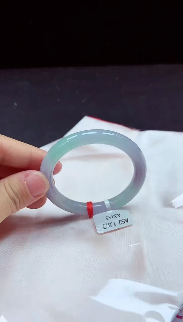 【闪购商品】翡翠手镯未镶嵌镯子52+