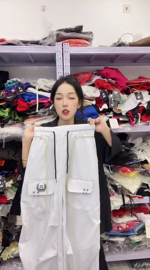 闪光购精品女装96S瑕疵