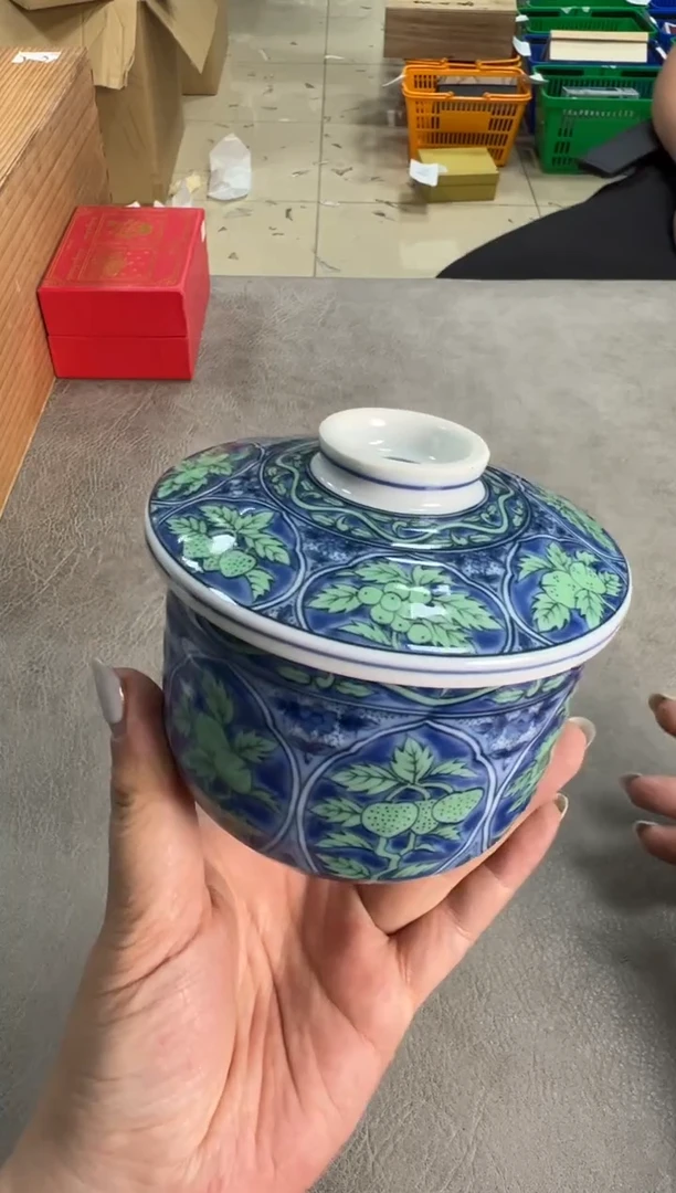 两个 皮小桃瓷器 都是大漂亮