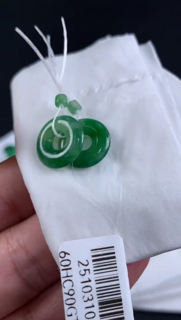 未镶嵌定制翡翠K****白翡翠