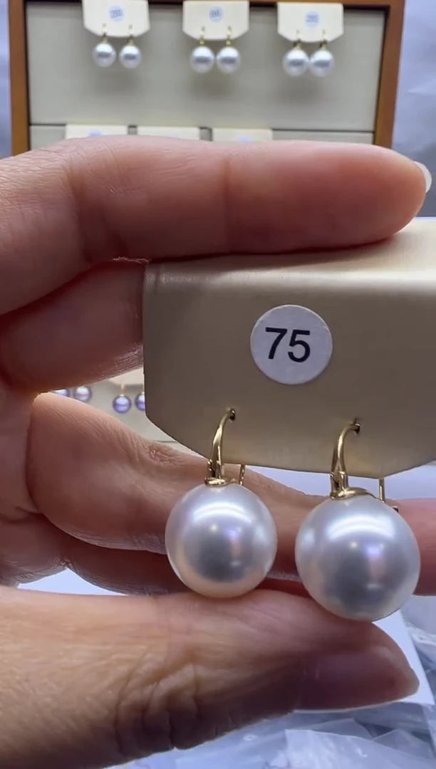 18K金镶嵌耳饰淡水珍珠75