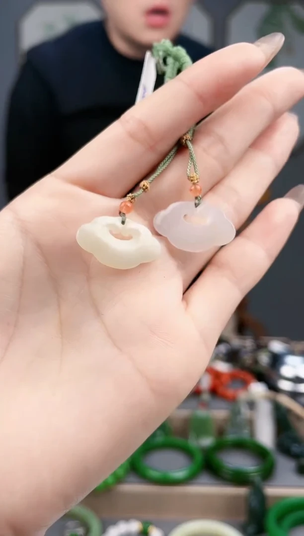 【闪购商品】和田玉颈饰未镶嵌AA多样性发货 拍一发一