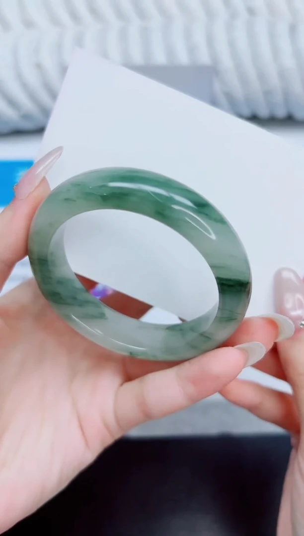 未镶嵌手镯石英质玉101/52.2