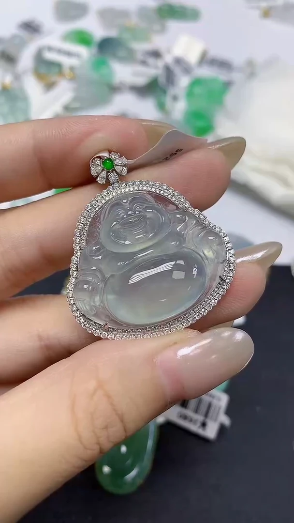 翡翠18K金镶嵌颈饰天然缅甸翡翠A货