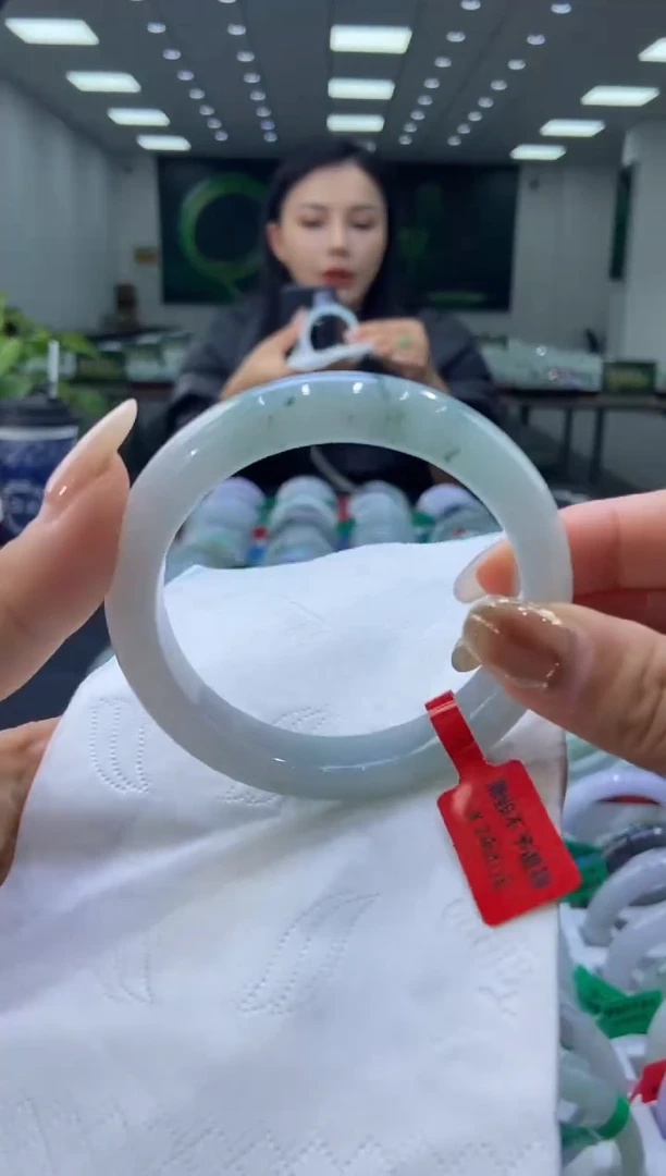 未镶嵌手镯翡翠00008697