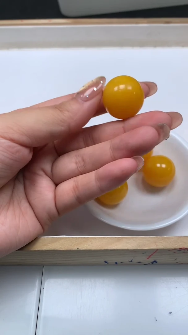 裸石蜜蜡未镶嵌A1854 鸡油黄蜜蜡22mm1颗8.8元