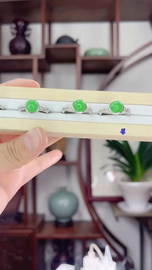 翡翠戒指银S925镶嵌蛋面戒指J1