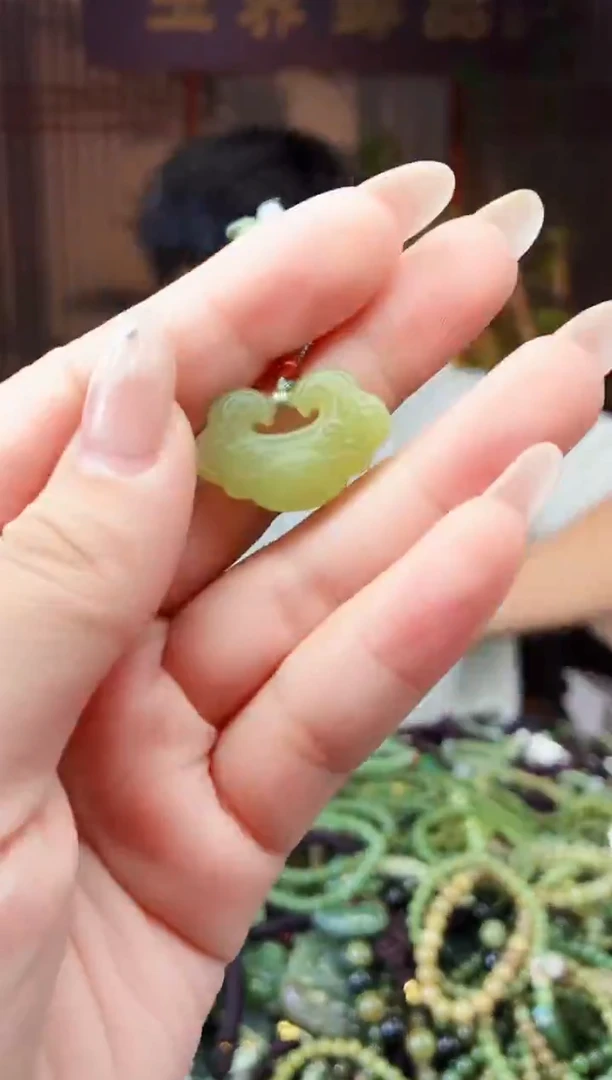 颈饰未镶嵌和田玉多样性发货拍一发一