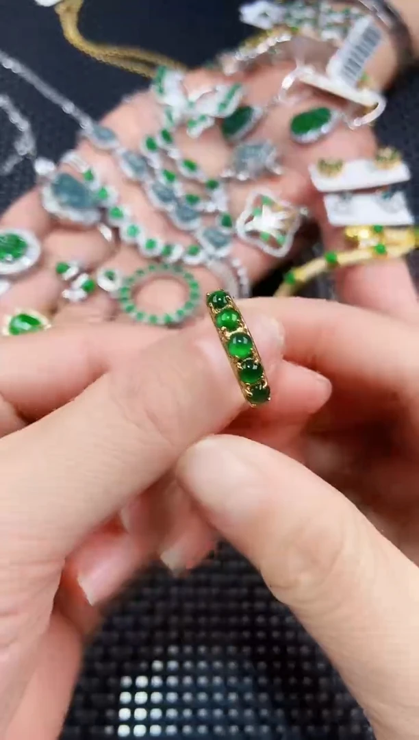 【闪购商品】翡翠吊坠(不含链)未镶嵌11111111