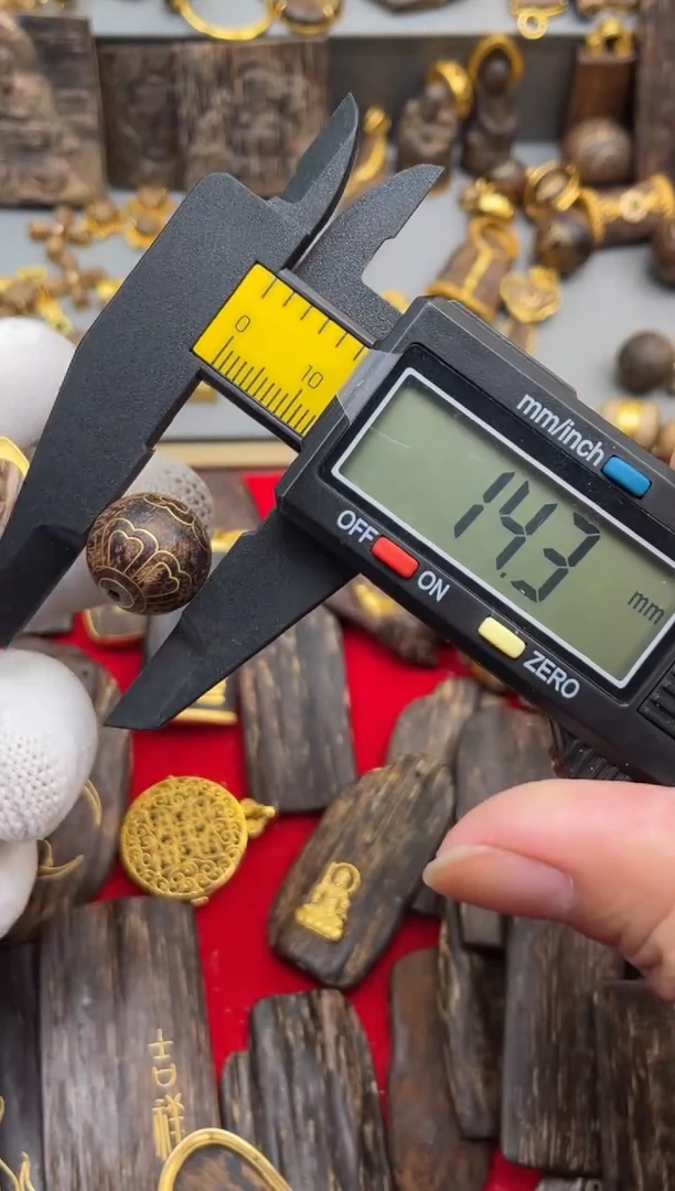 沉香吊坠沉香吊坠9