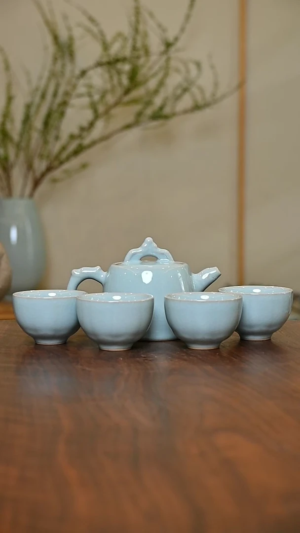龙腾一壶四杯 天青 微瑕 朱家汝窑款
