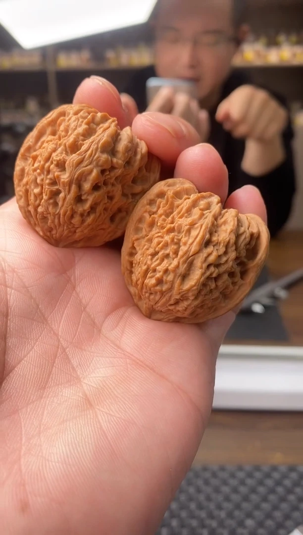 把件文玩核桃王**？全品拉丝凹底南疆石38尺