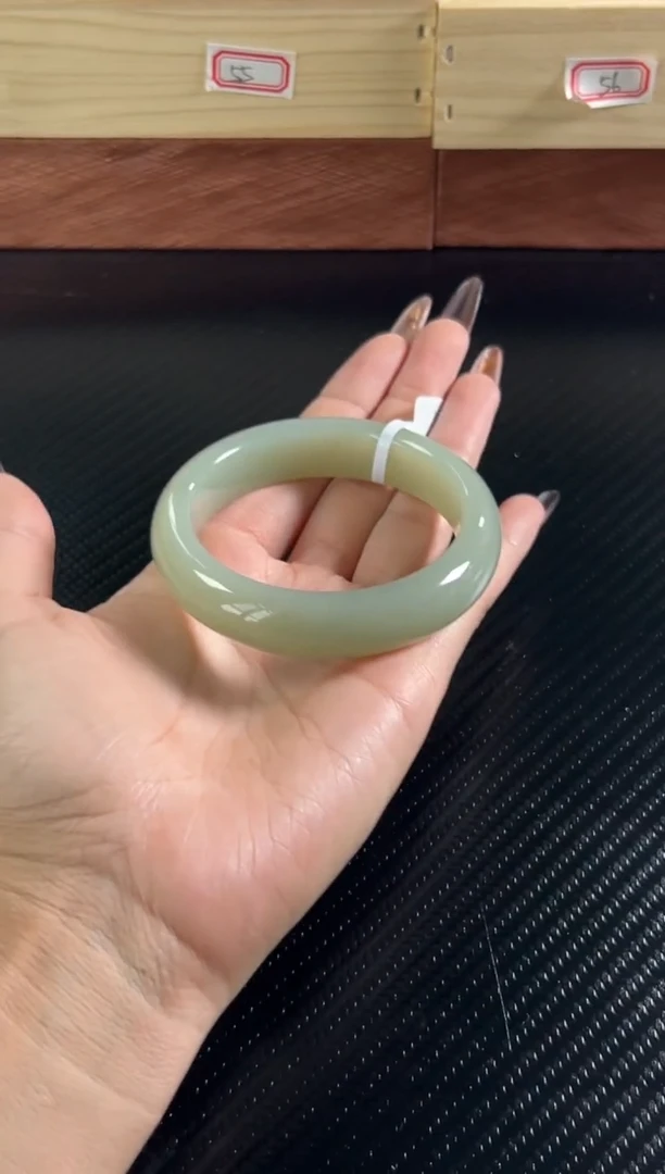 未镶嵌手镯和田玉且末近矿微色差58sk