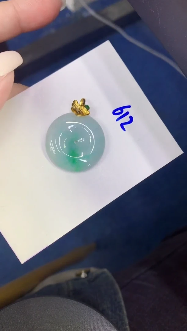 颈饰未镶嵌翡翠缅甸天然翡翠A货