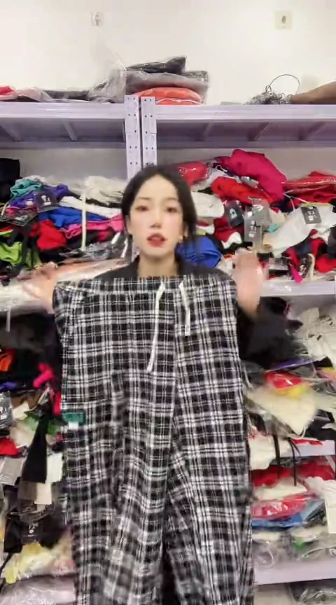 闪光购精品女装86L