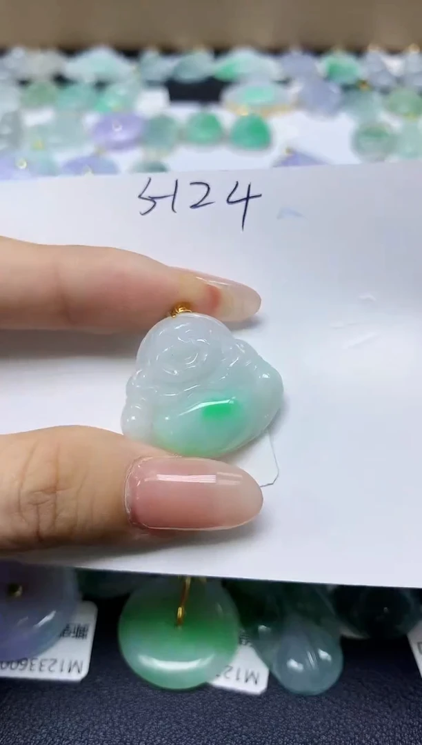 翡翠18K金镶嵌颈饰天然缅甸翡翠A货
