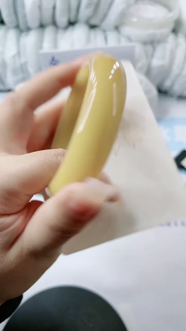 【闪购商品】石英质玉手镯未镶嵌多样性发货L65