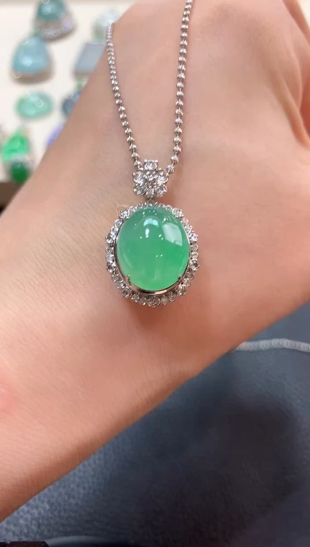 翡翠18K金镶嵌吊坠(不含链)b118