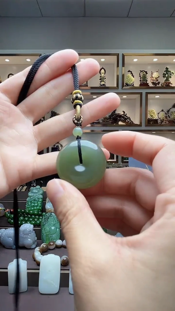 【闪购商品】和田玉颈饰未镶嵌苏