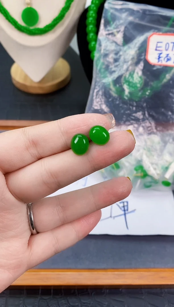 翡翠未镶嵌耳饰蛋面耳钉