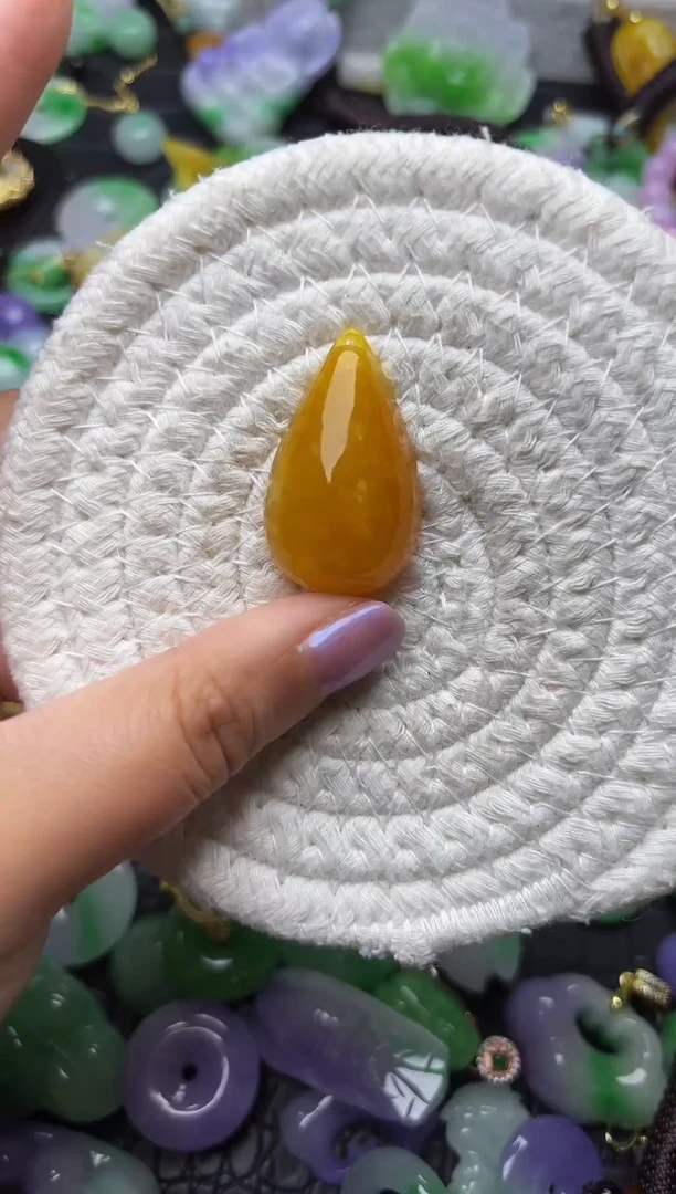 颈饰未镶嵌翡翠缅甸翡翠吊坠